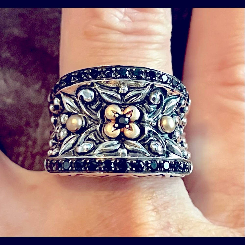 Beautiful Barbara Bixby Black Sapphire 18k Gold, Sterling Silver Cigar Band ring